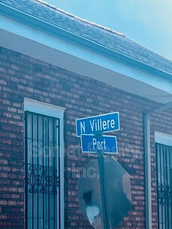 Building Photo - 1403 Port St