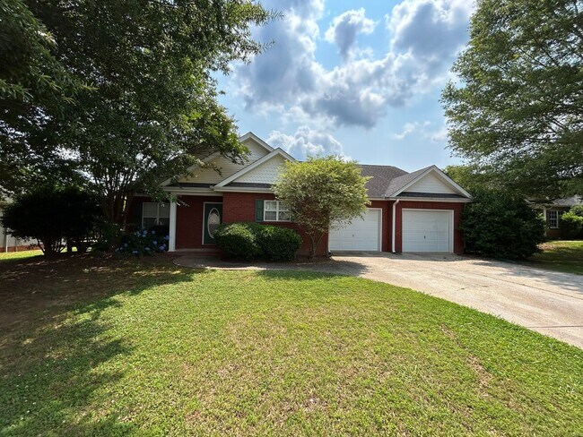 Primary Photo - Spacious Ranch in Great Location!!!