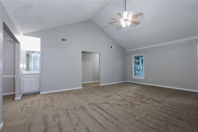 Building Photo - 3539 Tulip Dr