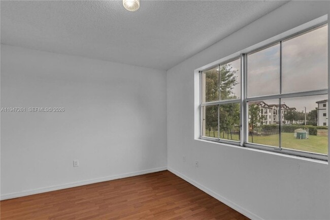 Building Photo - 9193 Fontainebleau Blvd