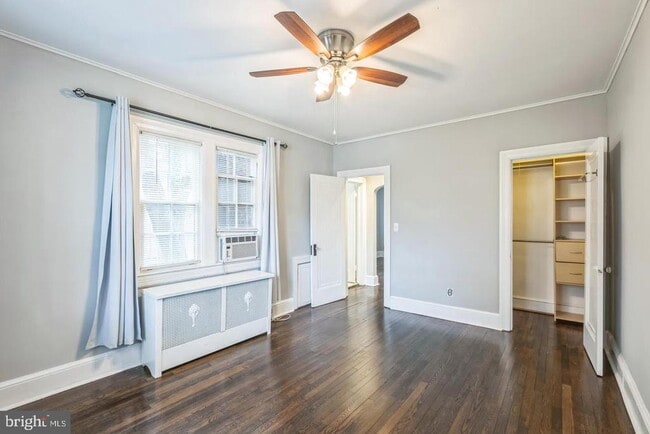 Building Photo - 208 Farragut St NW