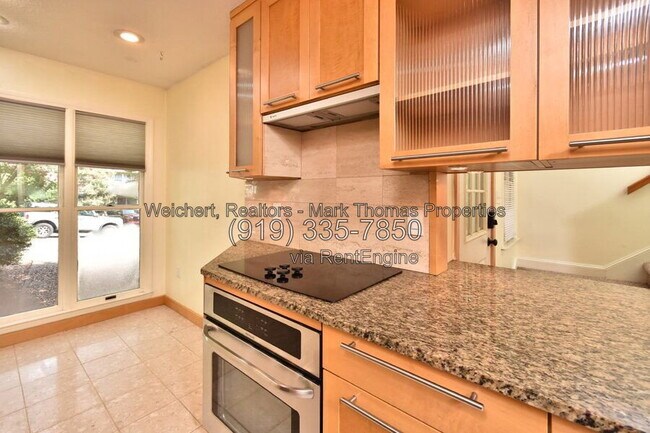 Building Photo - 102 Mallard Ct