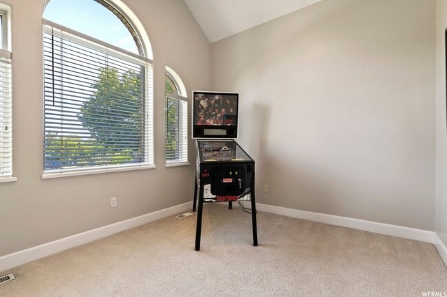 Building Photo - Huge Jordan Canal Rd Home on Half Acre Pro...