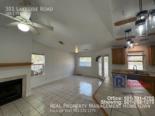 Building Photo - 301 Lakeside Rd