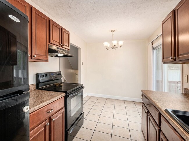 Building Photo - 3 Bedroom 1.5 Bath Single Family Home - Hilliard, OH