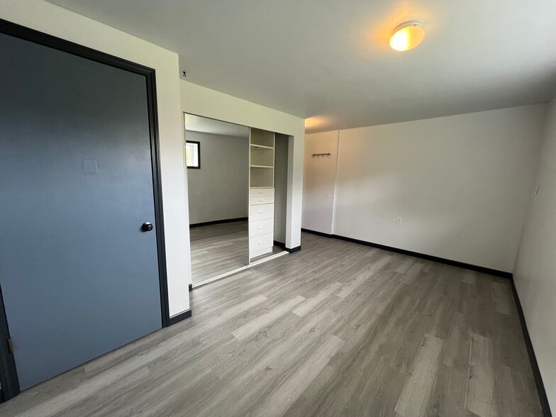Building Photo - 21304 3rd Ave S