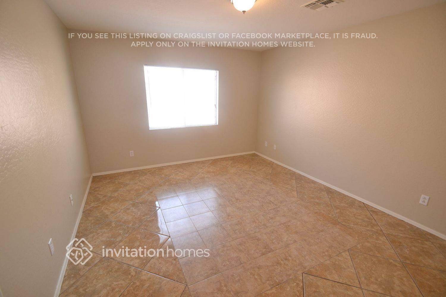 Building Photo - 12334 W Windrose Dr