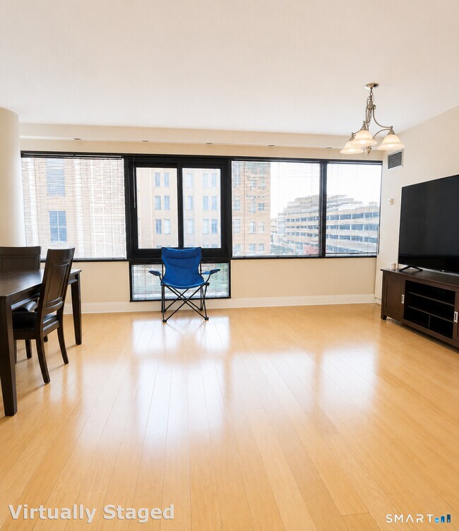Building Photo - 127 Greyrock Pl