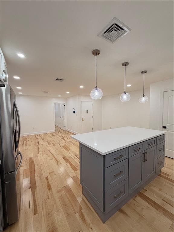 Building Photo - 550 Jamaica Ave