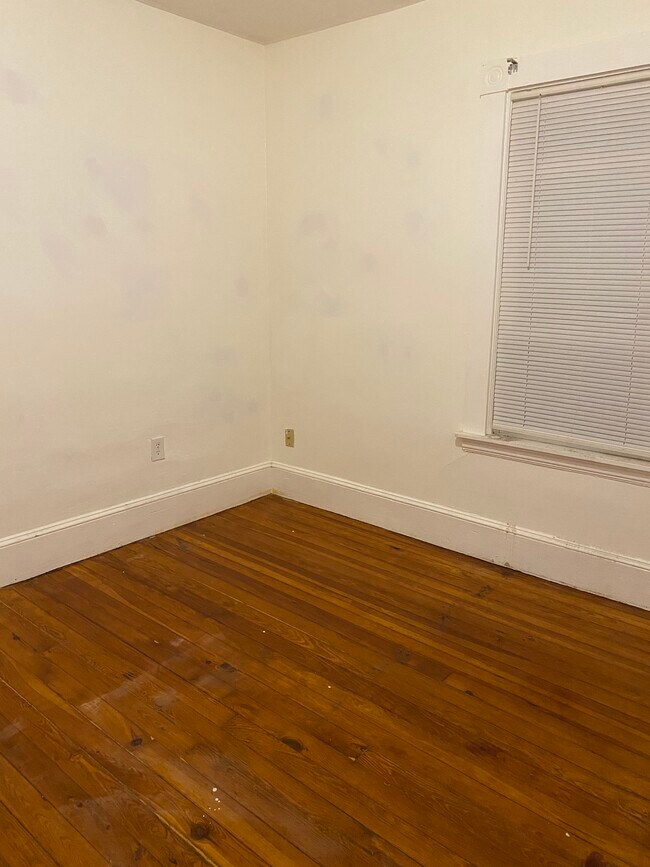 Building Photo - 799 Brock Ave