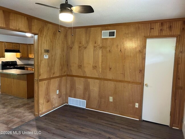 Building Photo - 2675 Ridgewood Cove