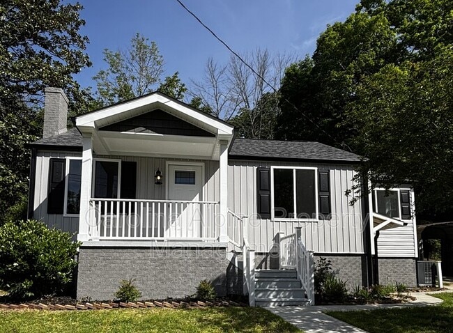 Primary Photo - 634 McKee St