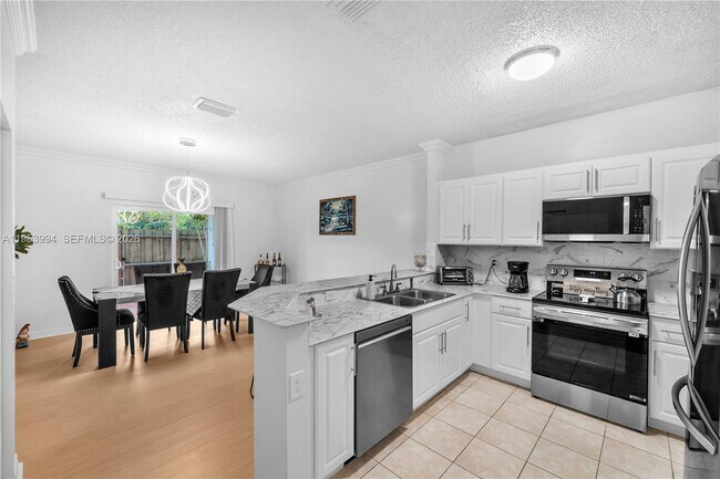 Building Photo - 2218 SE 26th Ln