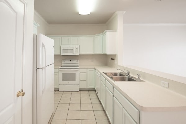 Building Photo - 15110 Leeward Dr