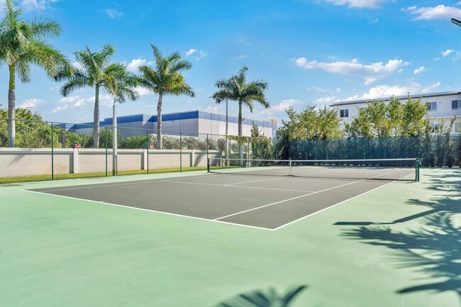 Building Photo - 10220 NW 63rd Terrace