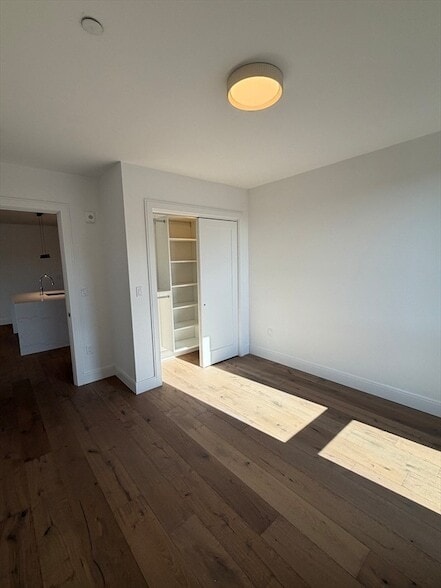 Building Photo - 1121 Dorchester Ave