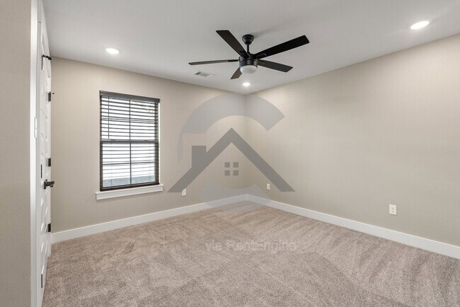 Building Photo - 1295 Acuff Ln