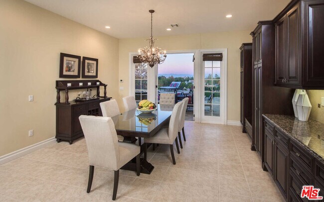 Building Photo - 25531 Prado De Oro