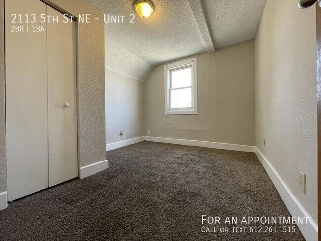 Building Photo - 2113 5th St NE