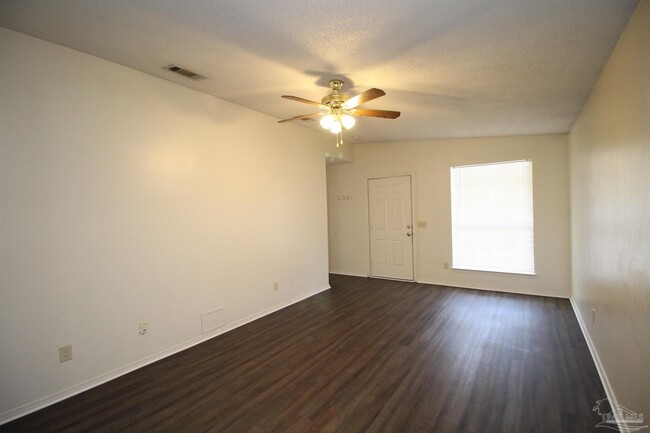 Building Photo - 420 Oak Knoll Ln