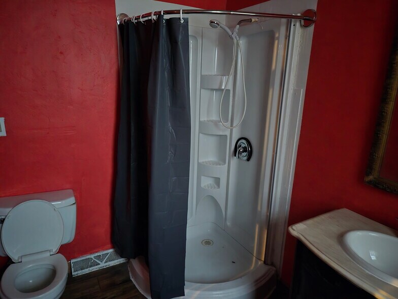 Building Photo - 1708 Moravia St