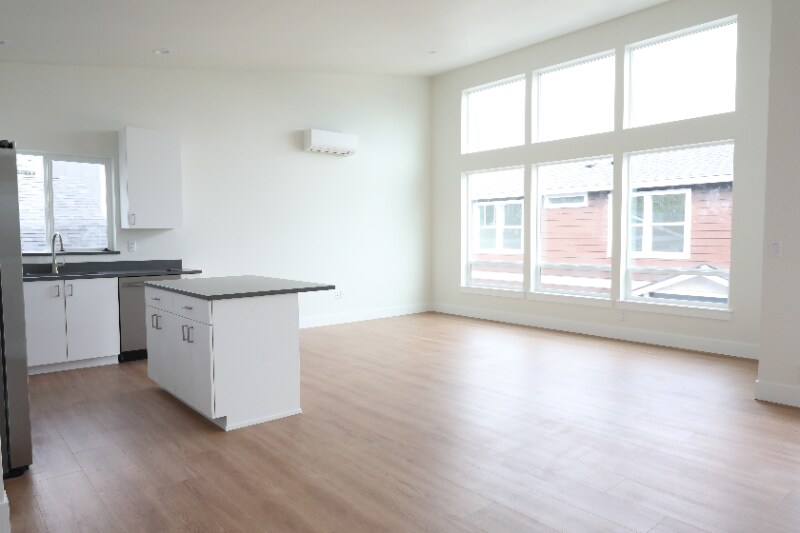 Building Photo - 12903 SE Ridgecrest Rd