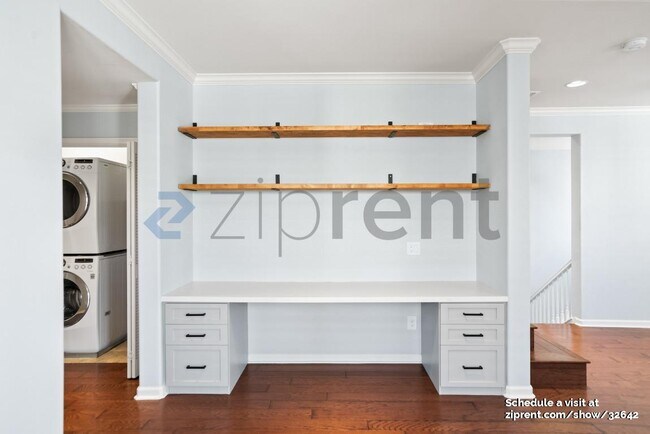 Building Photo - 634 Elderberry Dr