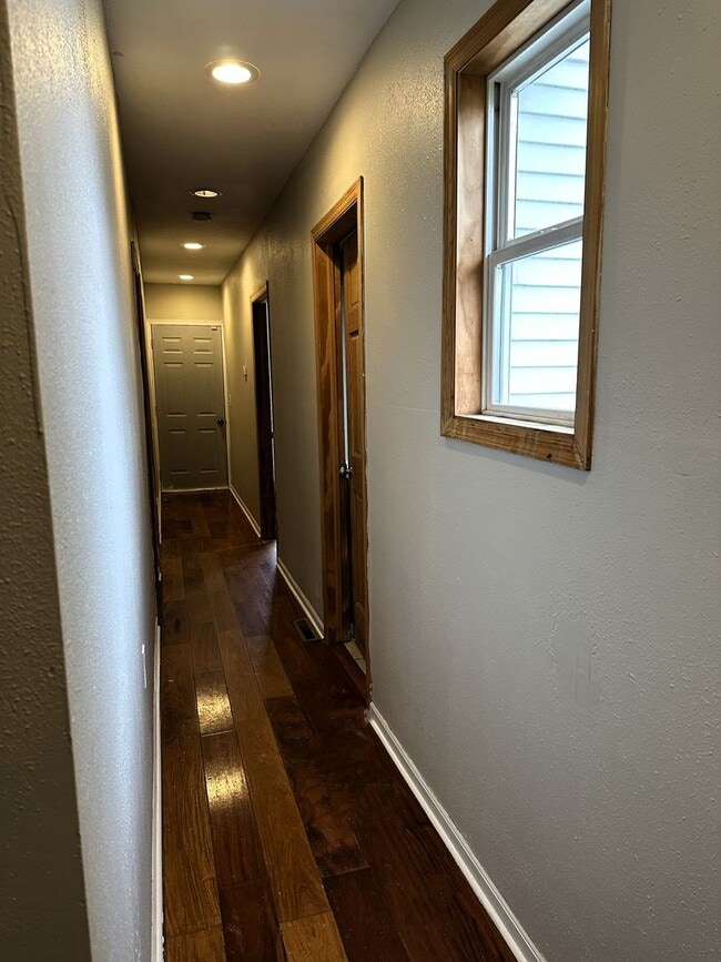 Building Photo - 3BR | 2BA | 1 Car Home in Whitewater