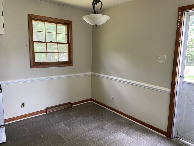 Building Photo - Rainbow Forest