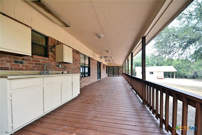 Building Photo - 788 Mary Preiss Dr