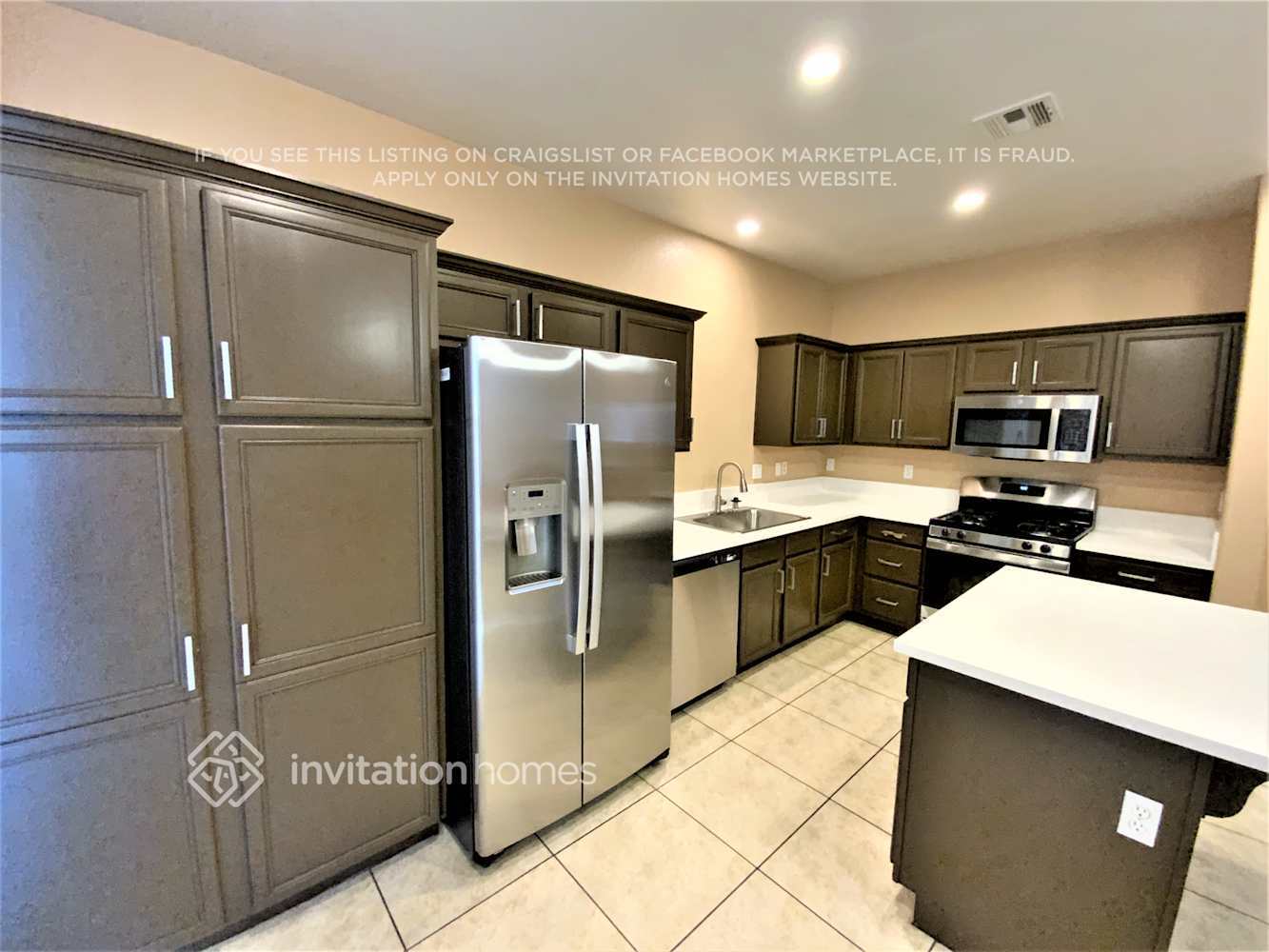 Building Photo - 8013 Hidden Quail Ave