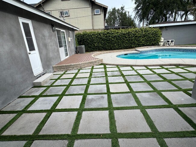 Building Photo - 1972 Fanwood Ave