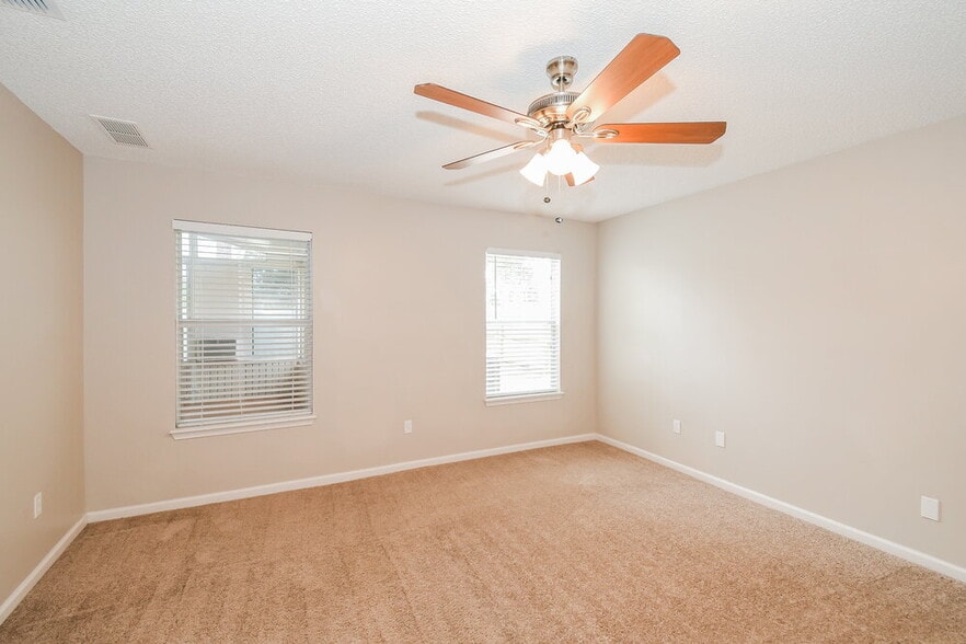 Building Photo - 13558 Ashford Wood Ct W