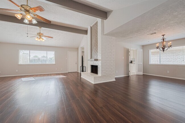 Building Photo - 17114 Quail Glen Dr