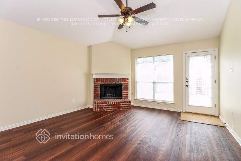 Building Photo - 1044 Waterview Dr