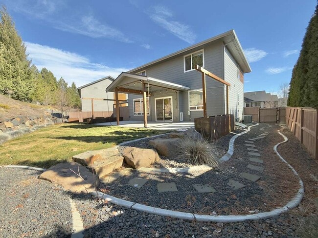 Building Photo - 6606 S Springview St