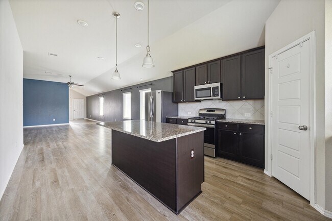 Building Photo - 6747 Scarlet Sagebrush St