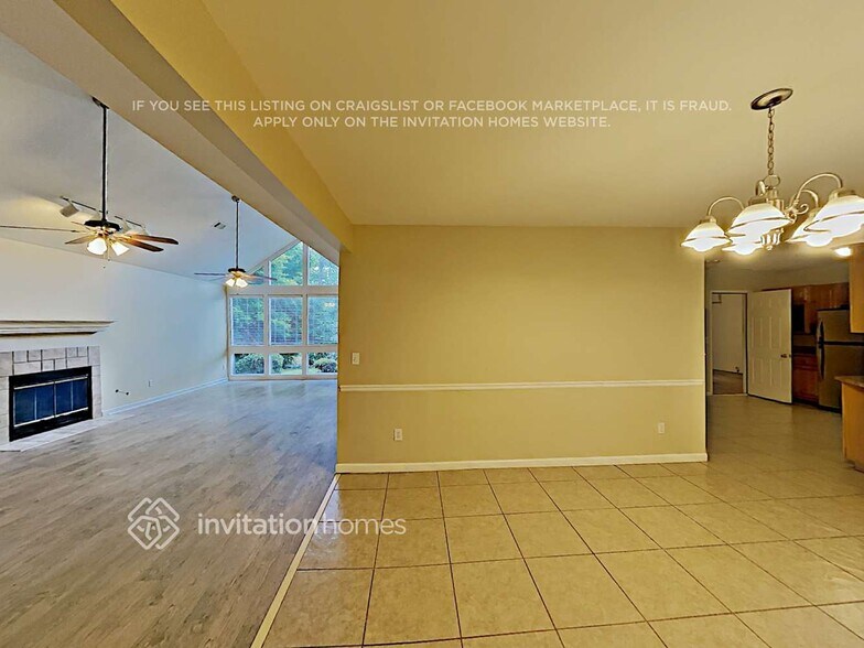 Building Photo - 4059 Oak Ferry Dr NE