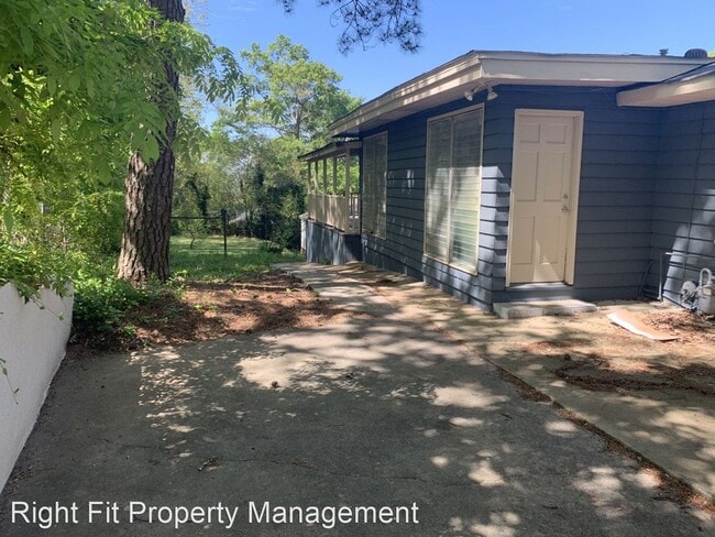 Building Photo - 5 br, 2 bath House - 3950 Calhoun Drive
