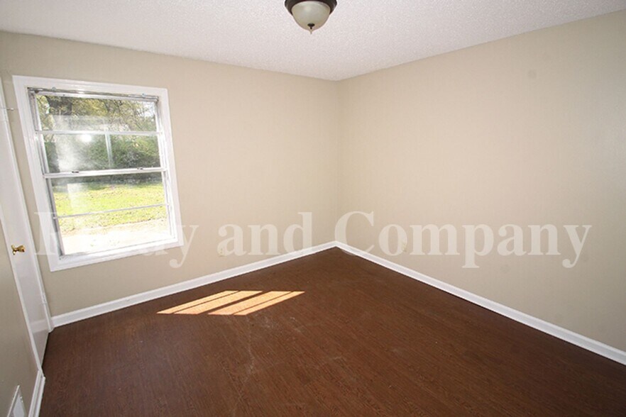 Building Photo - 4157 Navaho Ave