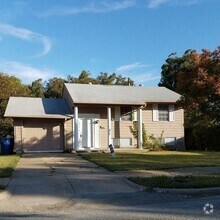 Building Photo - No Application Fees* $500 Off 1st months r...