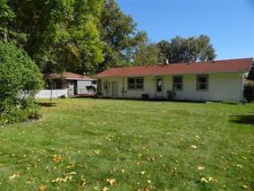 Building Photo - East Side 3 Bedroom Home!