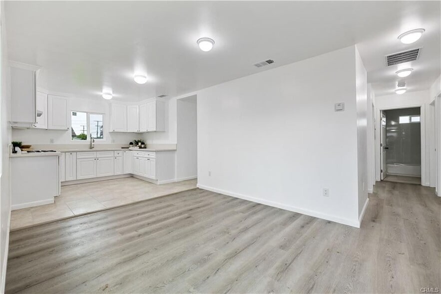 Building Photo - 527 W 119th St