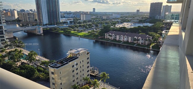 Building Photo - 3800 S Ocean Dr