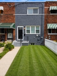 Building Photo - 4325 Hayes St NE
