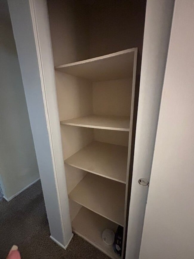 Building Photo - Fair Oaks Bungalow!