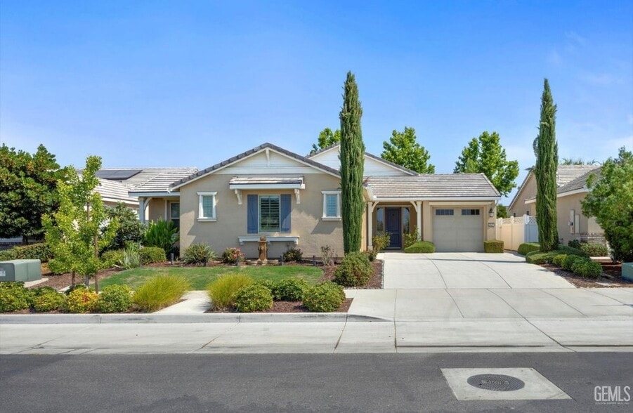Building Photo - 13600 Pixton Ave