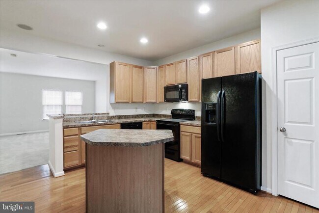 Building Photo - 15 Tidewater Terrace