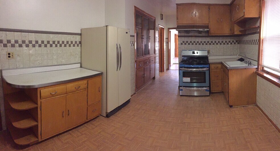 Building Photo - 2934 S Keeley St