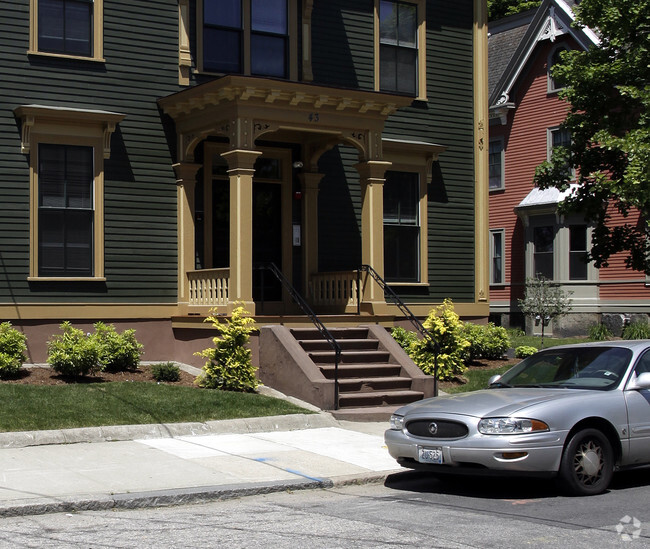 Building Photo - 43 Parkis Ave